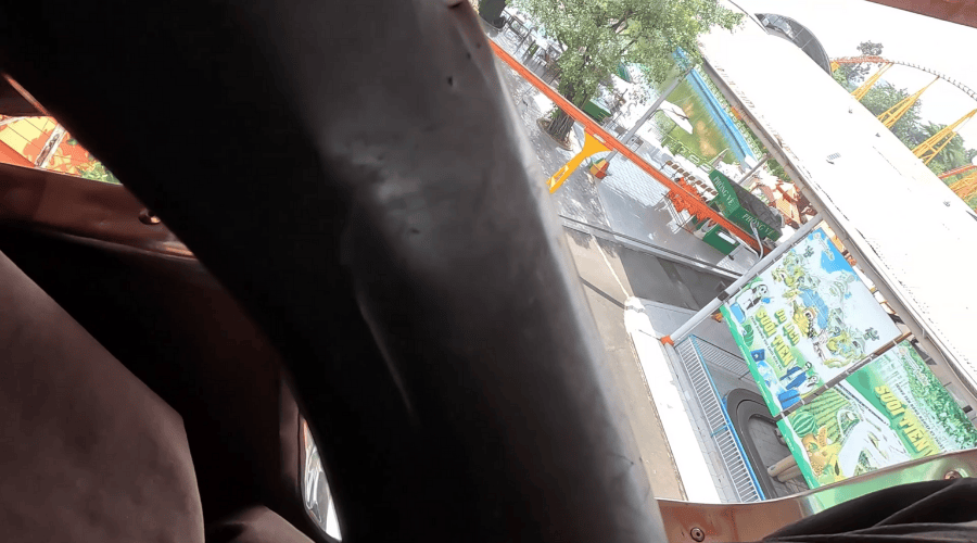 ジェットコースターの安全バー