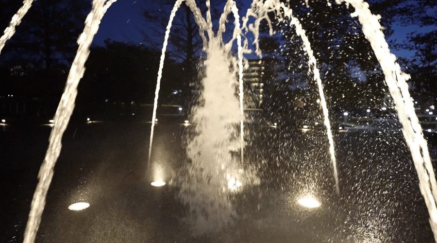 スタバ近く噴水