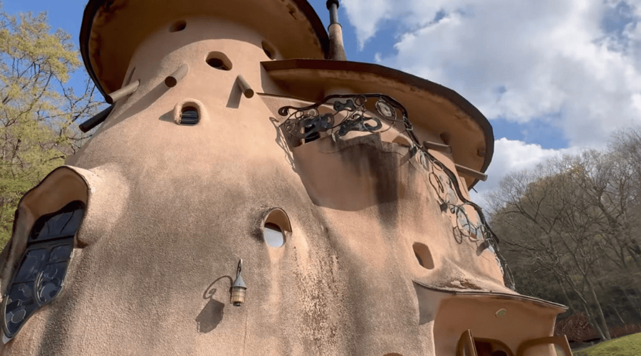 キノコの家正面