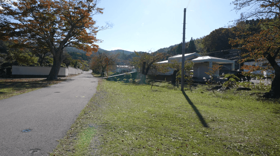 佐渡歴史伝説館駐車場