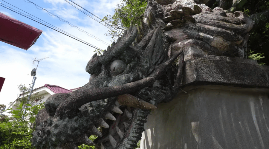 竜の像