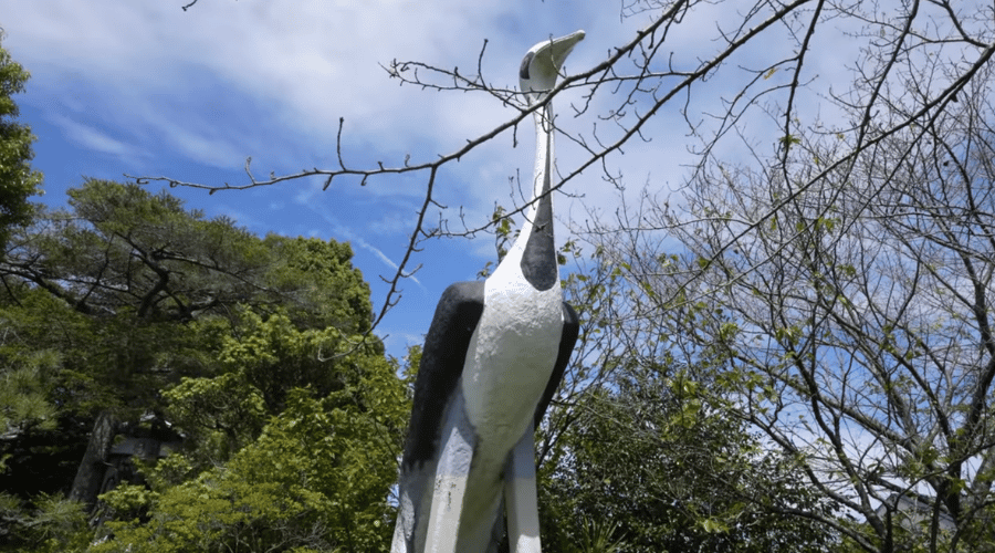 鶴の像