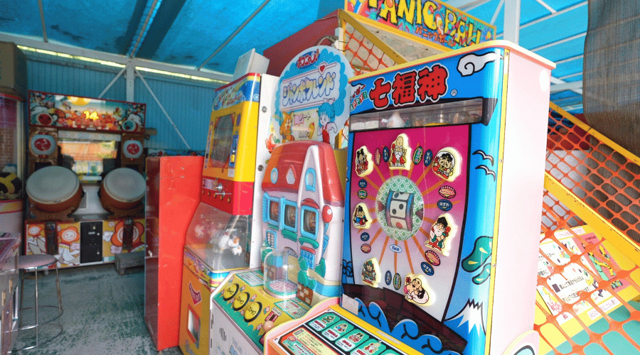 ゲームセンター中